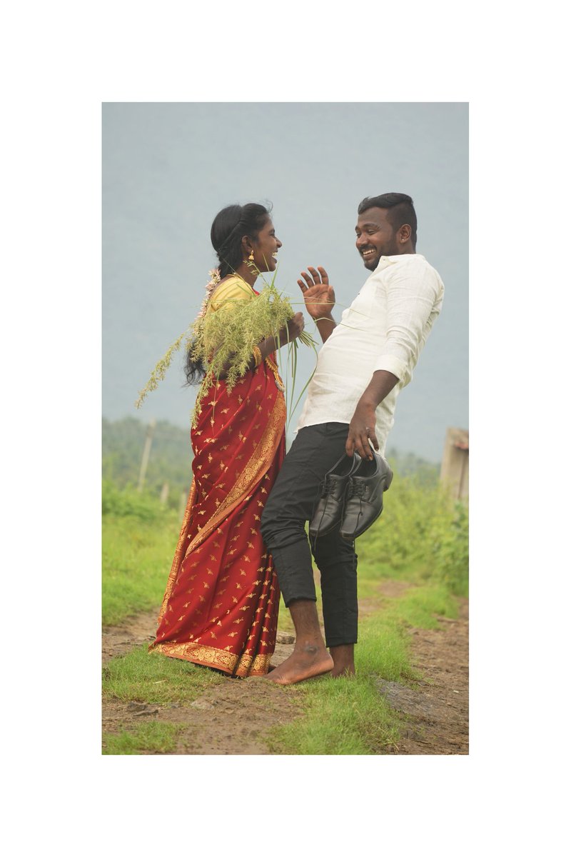 Nagaprabhu1596's tweet image. Happy First Wedding Anniversary❤ 
Pre-wedding photoshoot 
Congratulations 💑 
Couple's : #Saran,#Malathi 
Location :#Devadanapatti 
#traditional #tradionallook #lovestory #happiness  #preweddingshoot #prewedding #preweddingphoto  #weddinganniversary  
#Sonya6000 
#Captionone