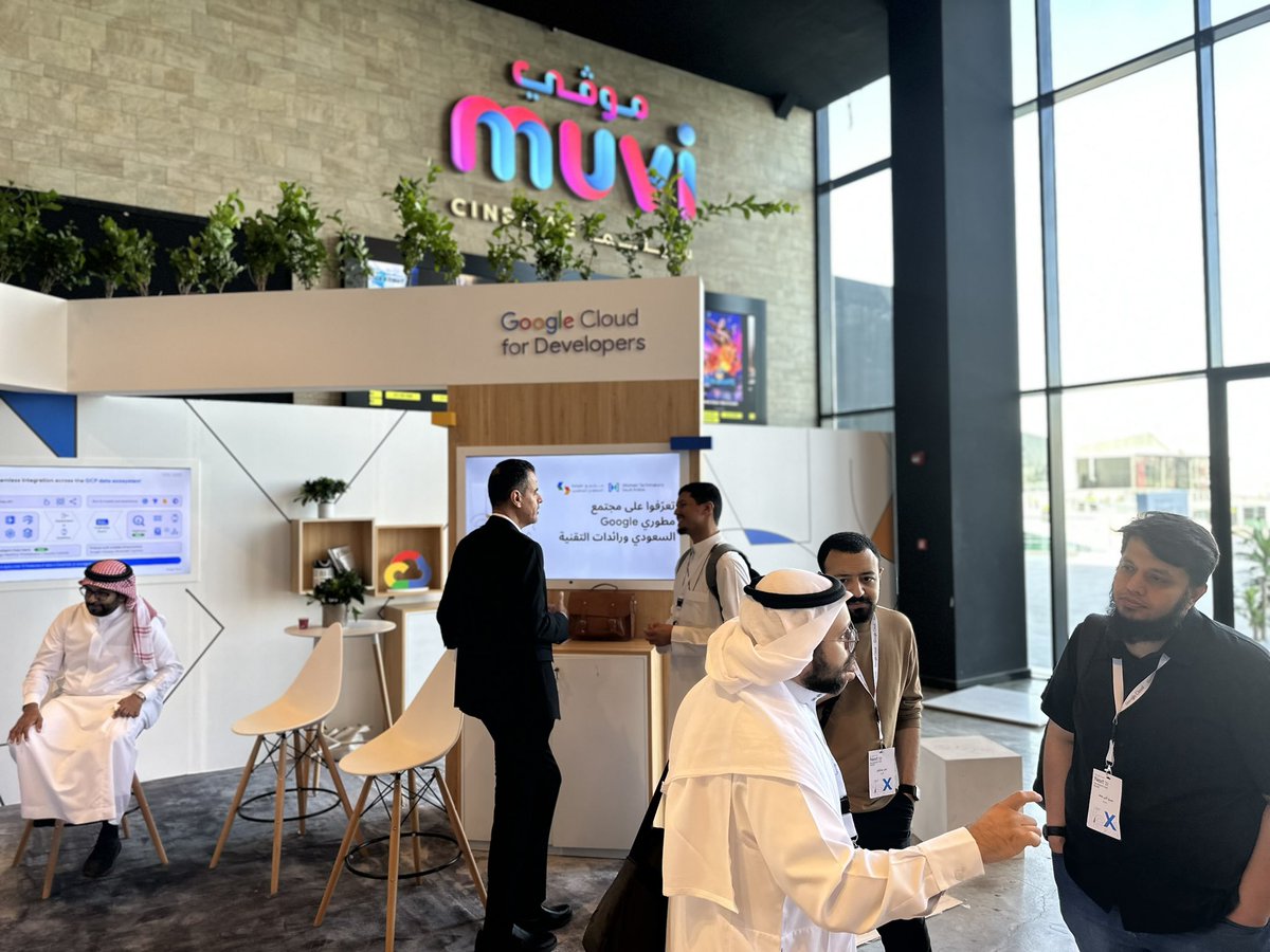 GCDCSaudi's tweet image. #يحدث_الآن انطلاق Google Cloud Next ملتقى المطورين في الرياض 🚀
 
#DevHubRiyadh
#Next22
#GoogleCloudSaudi