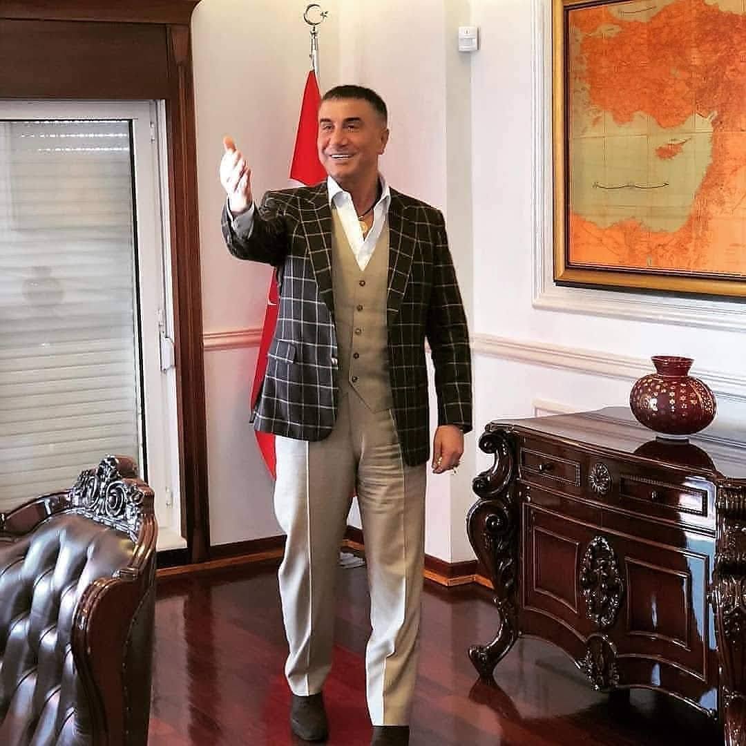 Arslandan Kurban Olmaz,! 
Bizler Arslanız Arslan.!
Hayata Korkusuzca Bakanlar
Ölümdende Korkmazlar, 
BİR UMUTTUR YAŞAMAK

Reis <a href="/sedat_peker/">Sedat Peker</a>