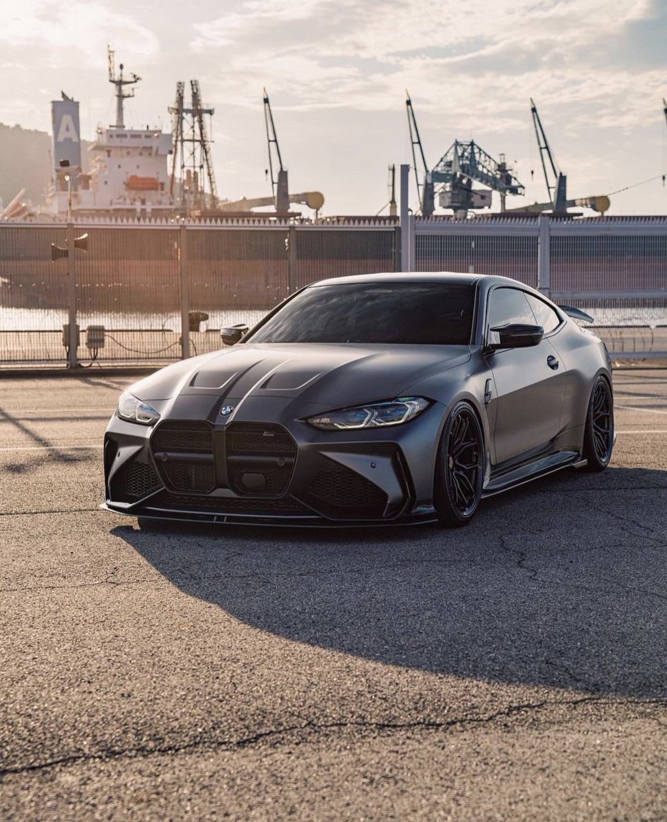 carpxrnpicx's tweet photo. BMW M4 Competition https://t.co/QiyLEKpVi3