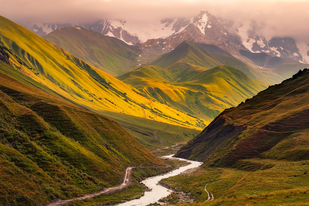 ThisisMyEarth's tweet photo. "Intermittent rivers are very extended, but their ecosystems have been excluded from almost all conservation and assessment programmes"

🔗: https://t.co/ONH0VTBYUQ

#TiMEDaily #thisismyearth 
[1/4]🔰 https://t.co/PLAgrBCAz3