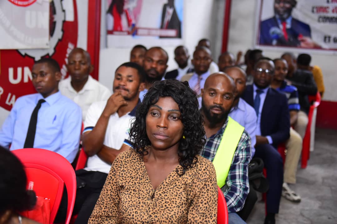 coeurdafriqueM's tweet image. L'étau se resserre à l'Inter fédération de l'UNC #kinhsasa que dirige L'hon @BMubonzi  pr 2023,ce lundi une réunion de haute carrure avec les responsables des diff branches autour du coordon national de la cellule électorale le cam #Juvenal #KABWENDE une préparation en marche