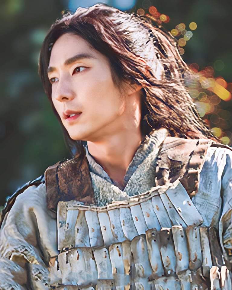 لقطه الاولى الممثل لي جون جي من الدراما القادمة 
 <#ArthdalChronicles2> 
قادم في  2023.
#LeeJoonGi