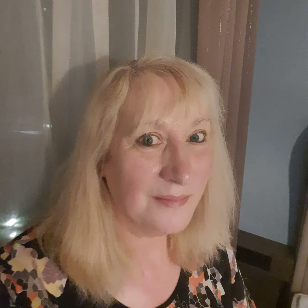 phrobbo's tweet photo. Appy Burpday to de semi skimmed momma, what a difrenz a year makes. Your hair got tattier!!!
Luvs ya https://t.co/DL06QaAXXM