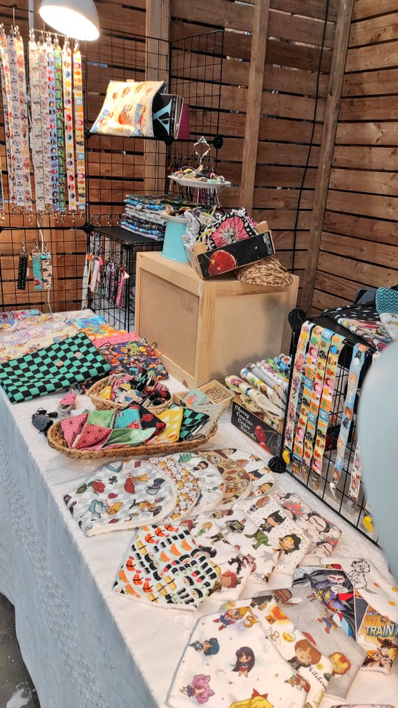 Este sábado volvemos a Granollers, en esta ocasión volvemos a montar la parada friki! 🎉

Nos enontraréis en el centro de Granollers des de las 10 fe la mañana, y no estaremos solo nosotres, también habrá actividades chulísimas que hacer durante el día ✨

instagram.com/p/Ck-Pl8CqAjP/…