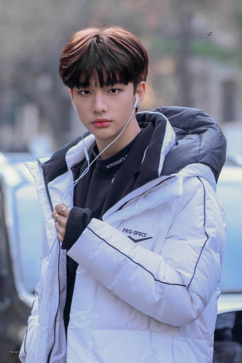 ferrethwang's tweet photo. 그저 눈물만 남
…
나의 프로스펙스 아기소스케가
어떻게 이런 버버리 청년으로 자란 것이냐고 https://t.co/Fiu6l35OzJ