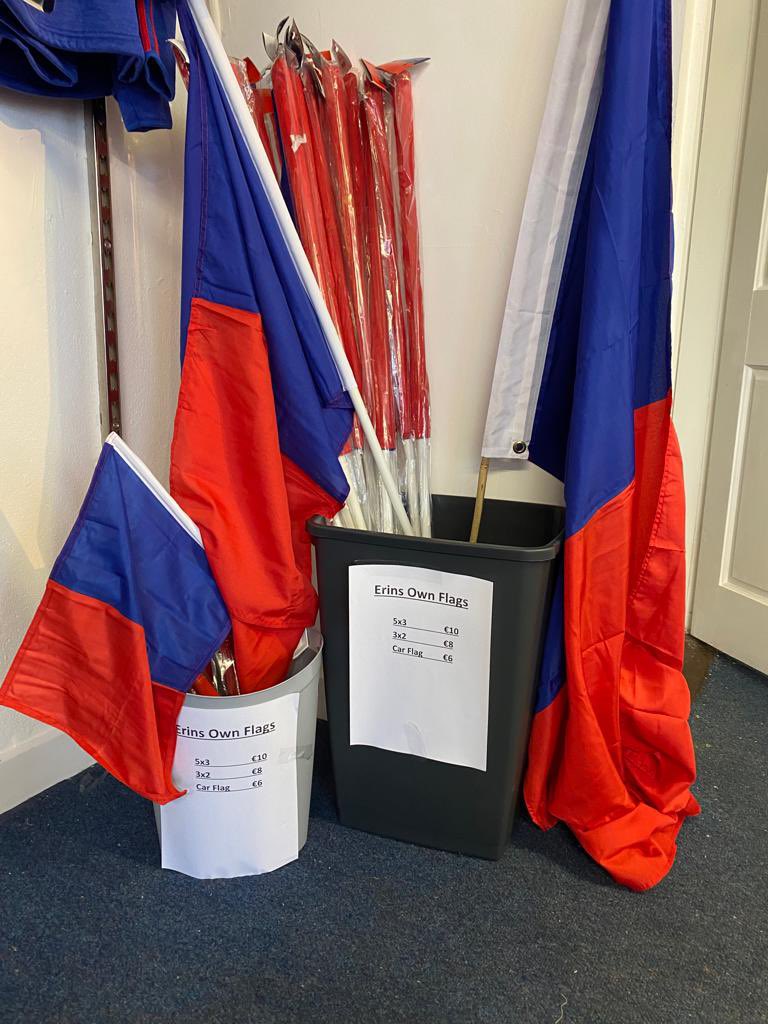 ErinsOwn_GAA's tweet photo. 📣 PAINT THE PARISH RED &amp; BLUE 📣

Club flags will be available to buy in the shop Wednesday night from 6.30-8.30. 

There is a limited amount of car flags, flags of all sizes that will be available. 

#PaintTheParishRedandBlue 🟥🟦

#RoghaEireannAbú 🟥🟦 https://t.co/8RHA9GbF7P