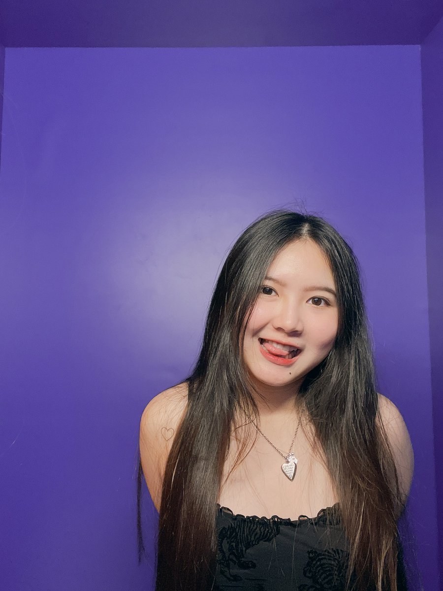 Violet. tweet media