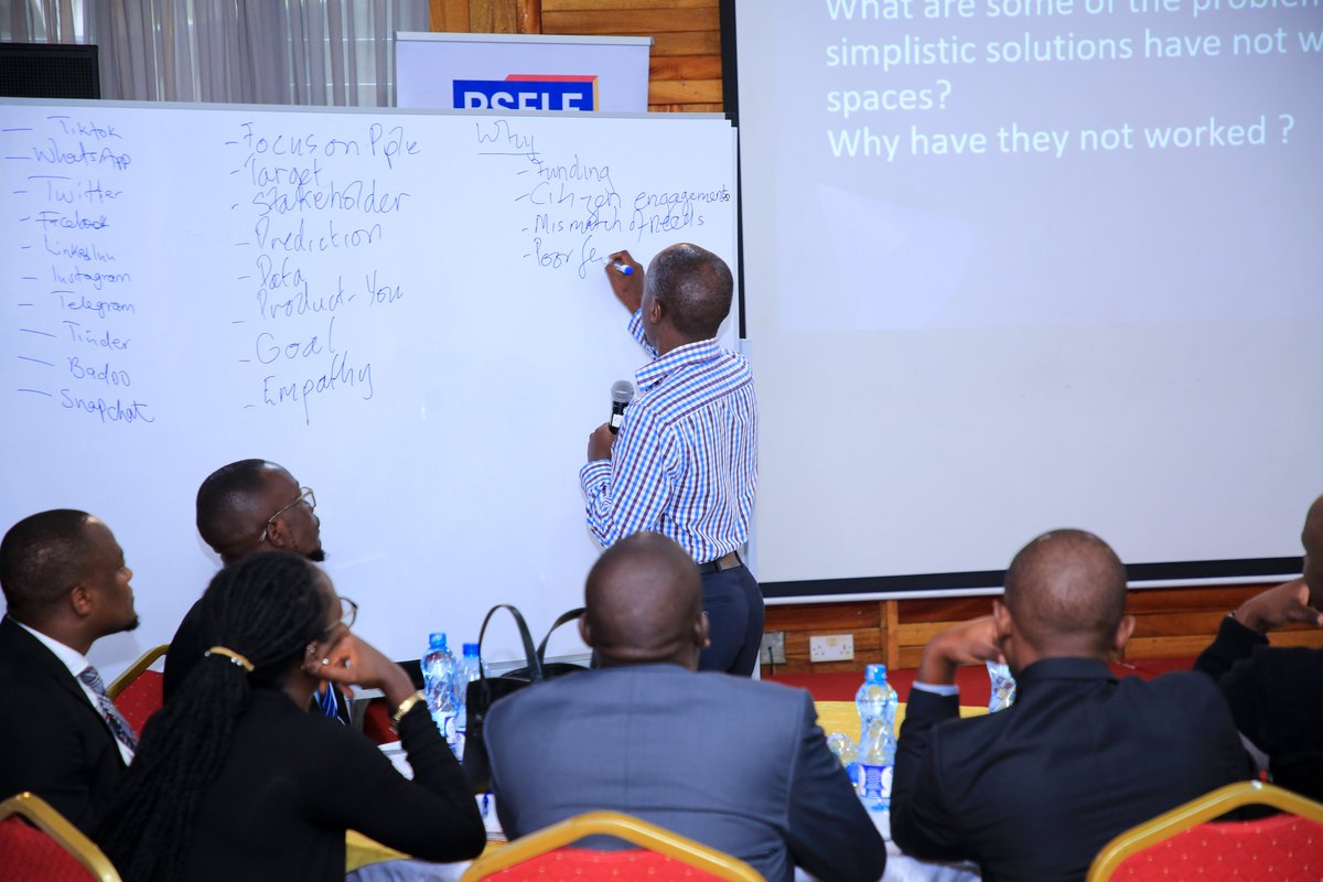 elfafrica1's tweet photo. Design thinking is an approach used for practical&creative problem-solving. It's user-centric and focuses on humans, seeking to understand people's needs and develop effective solutions for those needs. - Mr. Nandakho #PSELF2022 @PSCKenya @EPLeaders https://t.co/2EL7a8rTbV