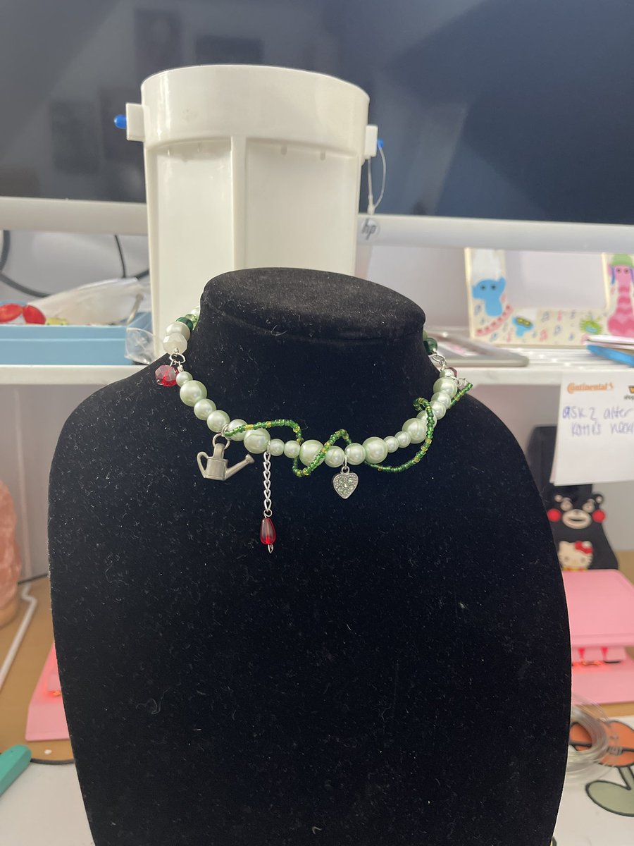 SISTERBOSSES's tweet photo. Little shop inspired, got to do these as a present for someone’s sibling who played Audrey 2!!!!! https://t.co/OxwC0xE1I2