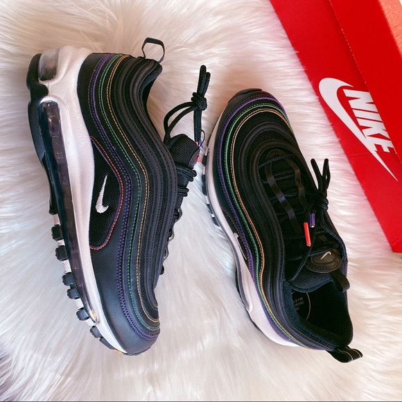 so_poke's tweet photo. So good I had to share! Check out all the items I'm loving on @Poshmarkapp #poshmark #fashion #style #shopmycloset #daydreamer #nike #dkny: https://t.co/F4AHhkqk4n https://t.co/AyyAp8JTTF