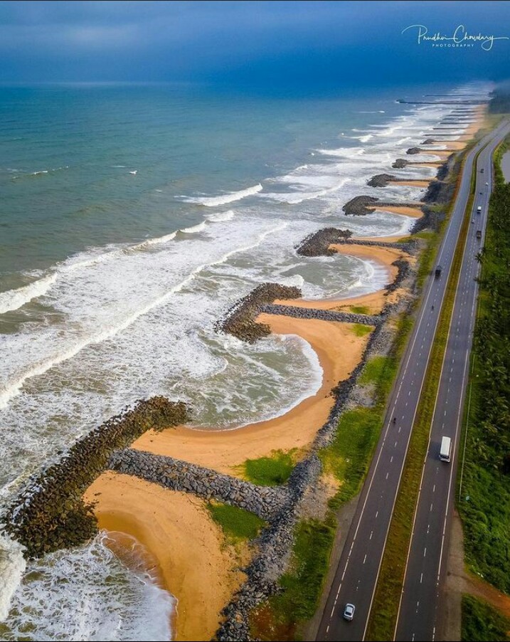 desi_thug1's tweet image. 2. Maravanthe Beach Road, Kundapura Udupi