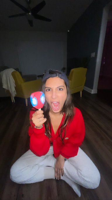 my 2 moods https://t.co/OxlACBTY1P