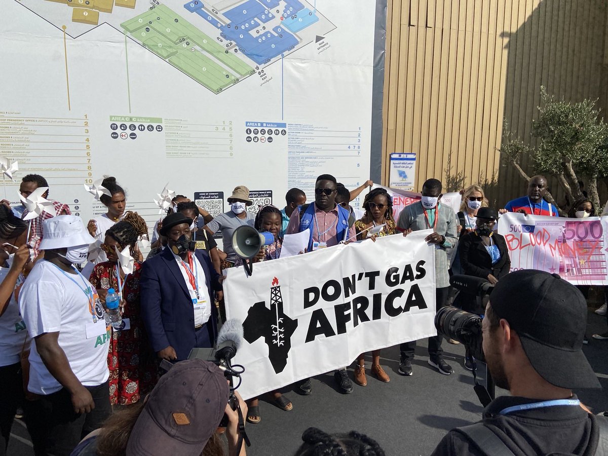 Africa sits at a crossroads &amp; there is a fight to decide its energy &amp; development future playing out at #COP27.
A cabal of fossil fuel companies supported by foreign nations are trying to push Africa into a fossil fuel led development future. We say to them #DontGasAfrica