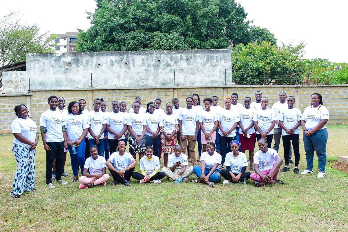 brendamboya's tweet photo. Thank you for everyone who made Saturday a huge success! Here are some pictures. #buildwitharm #kisumuelc #kisumu #dala #arm #armecosystem #arduino #RaspberryPi #Africa #techafrica @Kai_mwanyumba @miss_ayan https://t.co/unmNE3rlvN