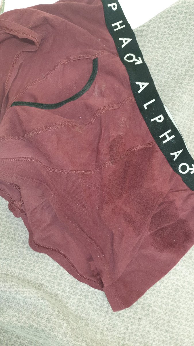 When you're a FIFO housekeeper and the hot guy from drill and blast said he left a surprise for me in his bed 🙏🤤