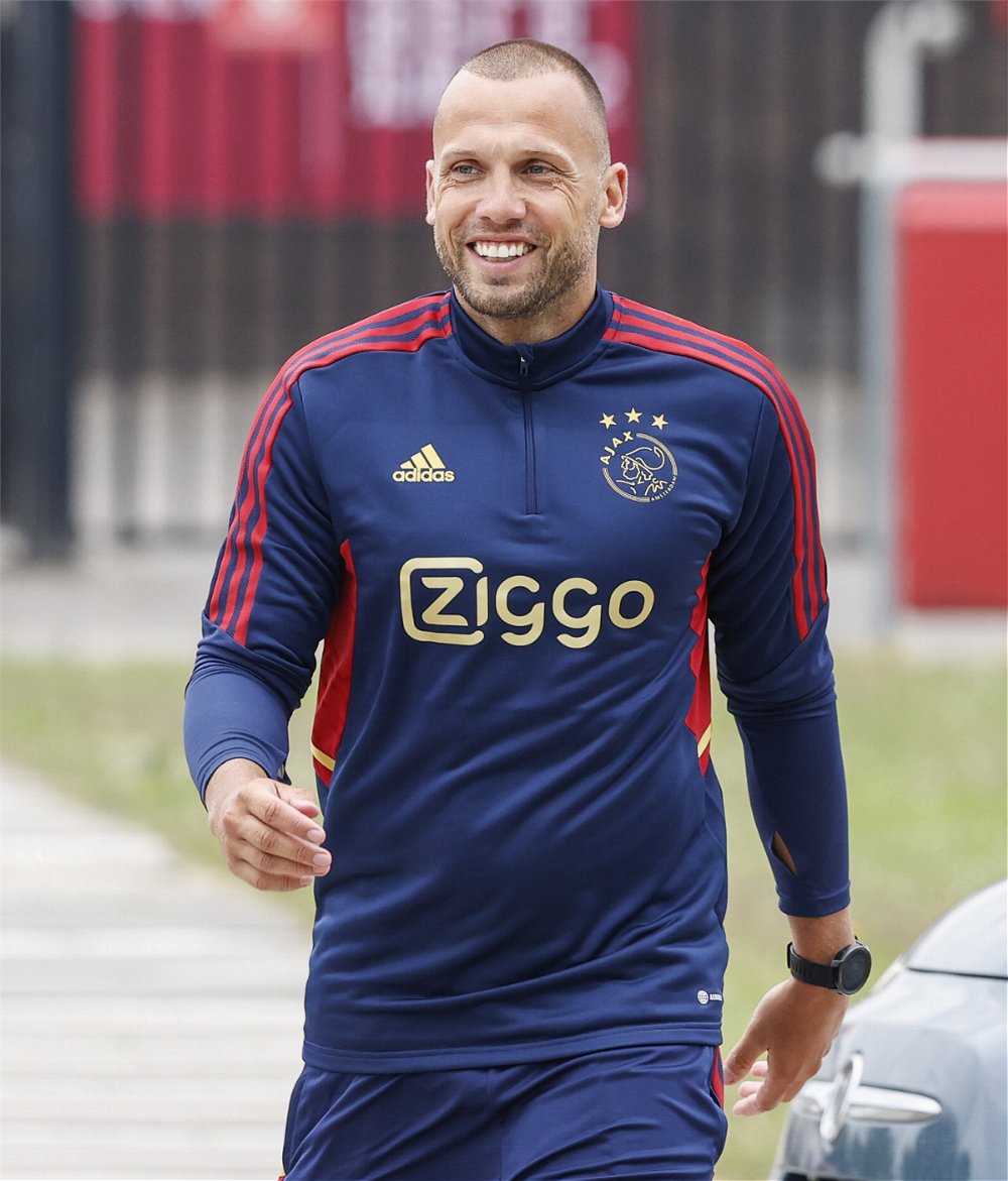 Wasserman wishes @JohnHeitinga <a href="/AFCAjax/">AFC Ajax</a> a Happy Birthday! #TeamWass