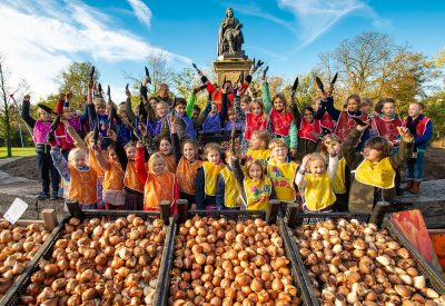 Bulbs4Kids_NL tweet media