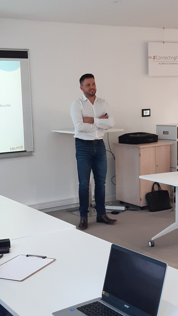 🤩Cest parti pour l'atelier <a href="/Foliweb/">Les Foliweb</a> de sensibilisation à la #cybersecurite proposé par la <a href="/CCINantes/">CCI Nantes St Nazaire</a> et animé par <a href="/J_Hamaide/">Jonathan</a>
