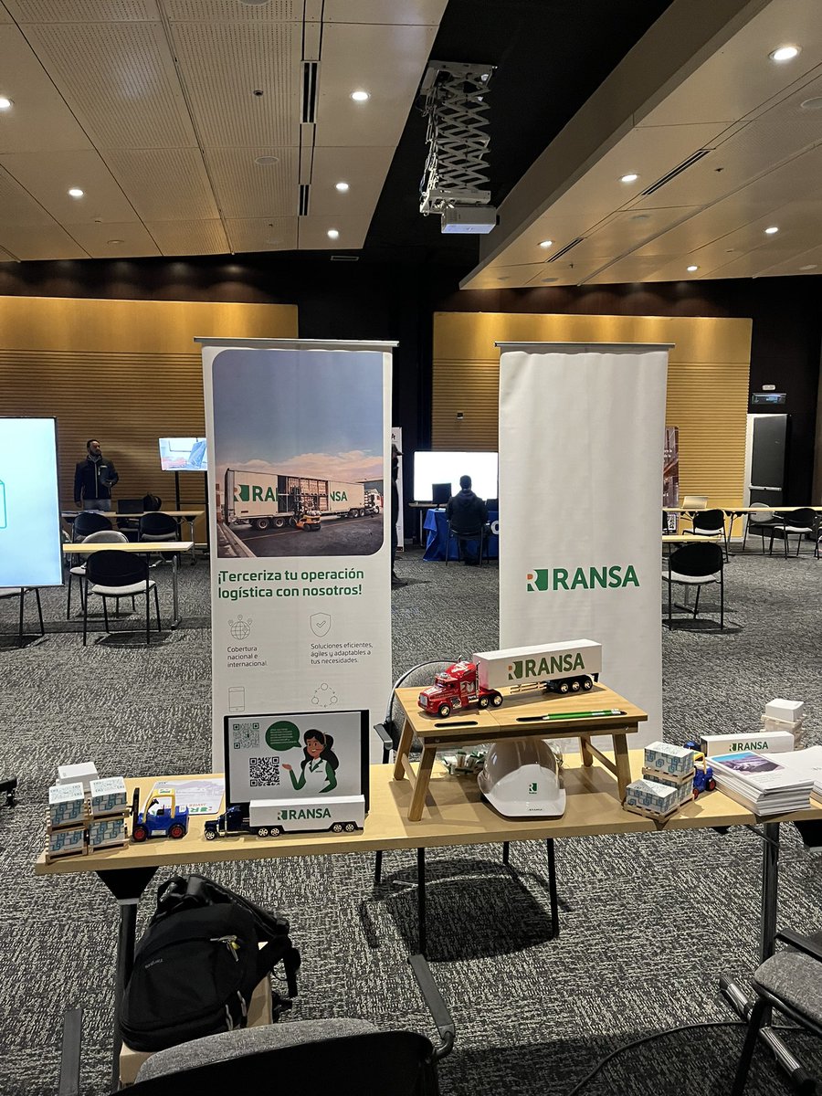 javiman90's tweet image. #ClusterLogística arrancamos el evento, los esperamos