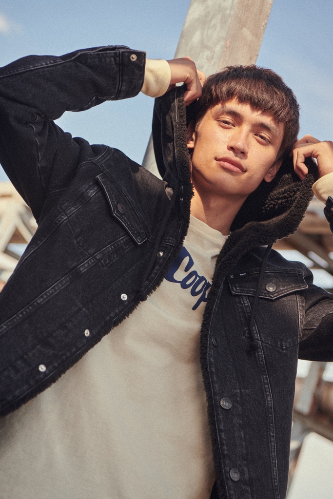 Lee Cooper tweet media