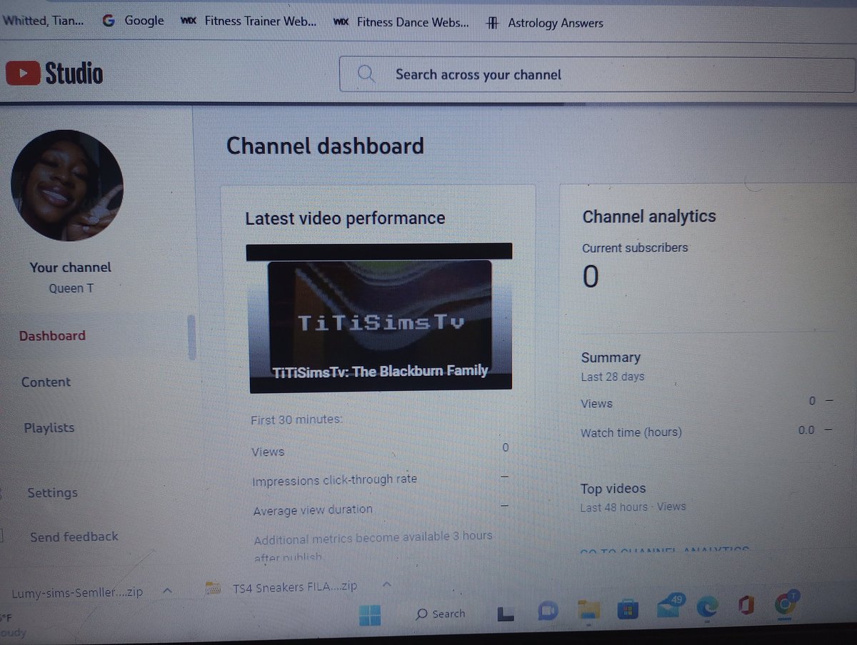 reecessims's tweet image. I made a YouTube channel!!🎉💚 Video up now sorry for the wait! Search TITISIMSTV!!!