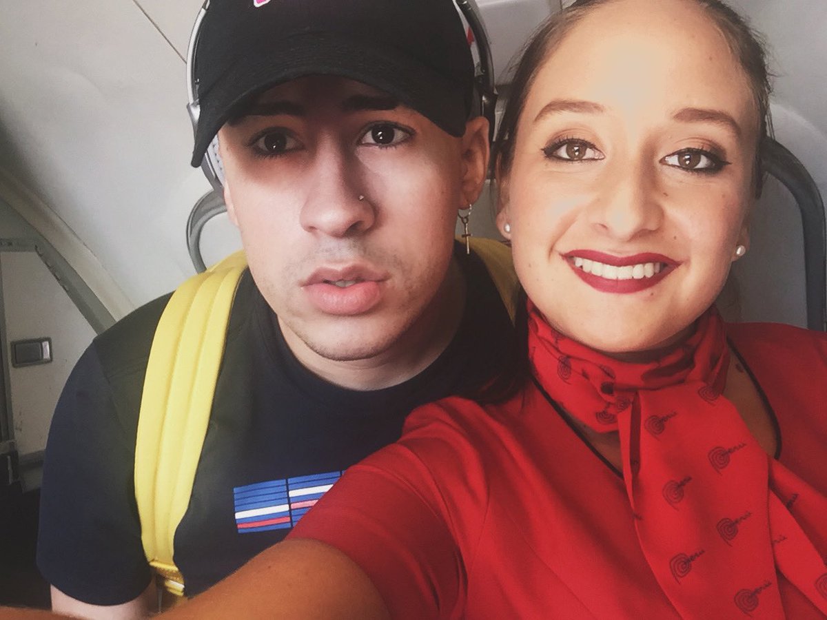 Me acuerdo cuando lo lleve a Chiclayo. Todo tímido y super amable. Le pedi una foto y me dijo sorprendido: conmigooo? Y le dije: sí, algún día vas a brillar mas de lo que imaginas!!!!