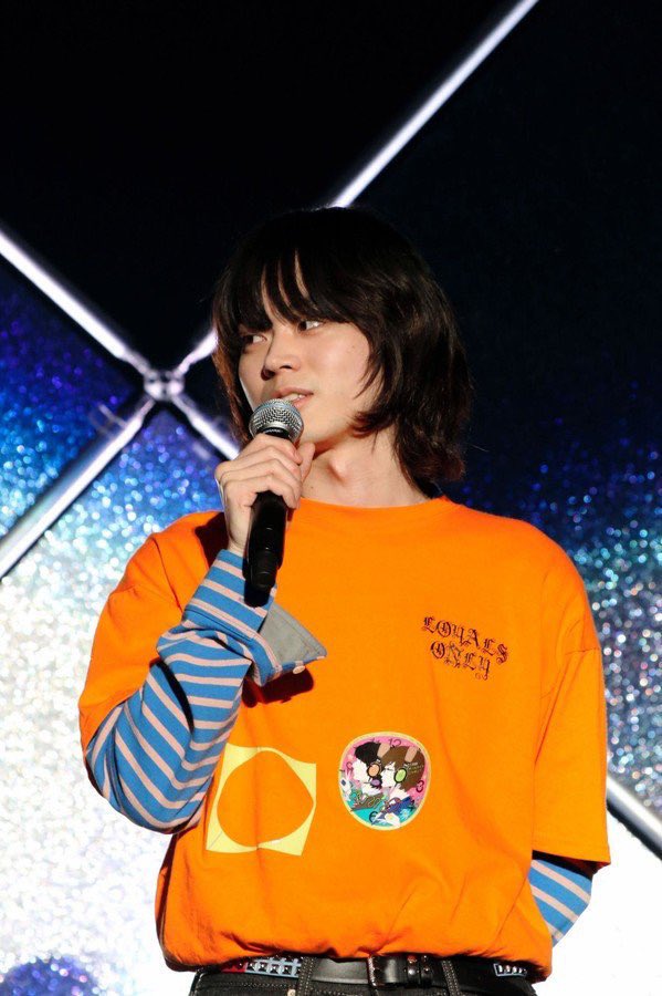 r__221__'s tweet photo. ほんと急に目が死ぬ菅田さんに目が無くて https://t.co/vJnOL74uRG