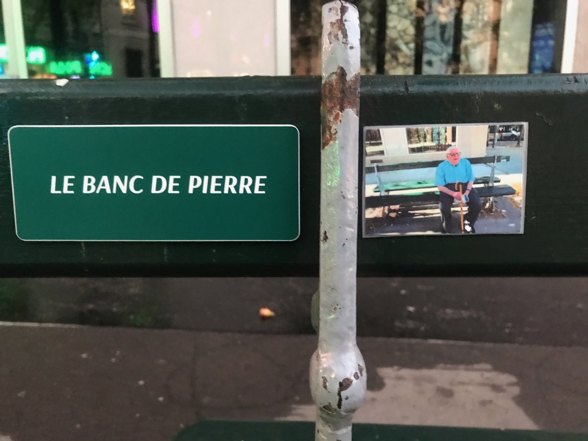 3/ Il n'a pas tenu promesse, il est parti discrètement, sans faire de bruit, avant de souffler ses 98 bougies. Alors, pour prolonger la conversation, on continuera de s'asseoir sur son banc. Sur le banc de Pierre... #Hypervoisins #placemaking #convivialite