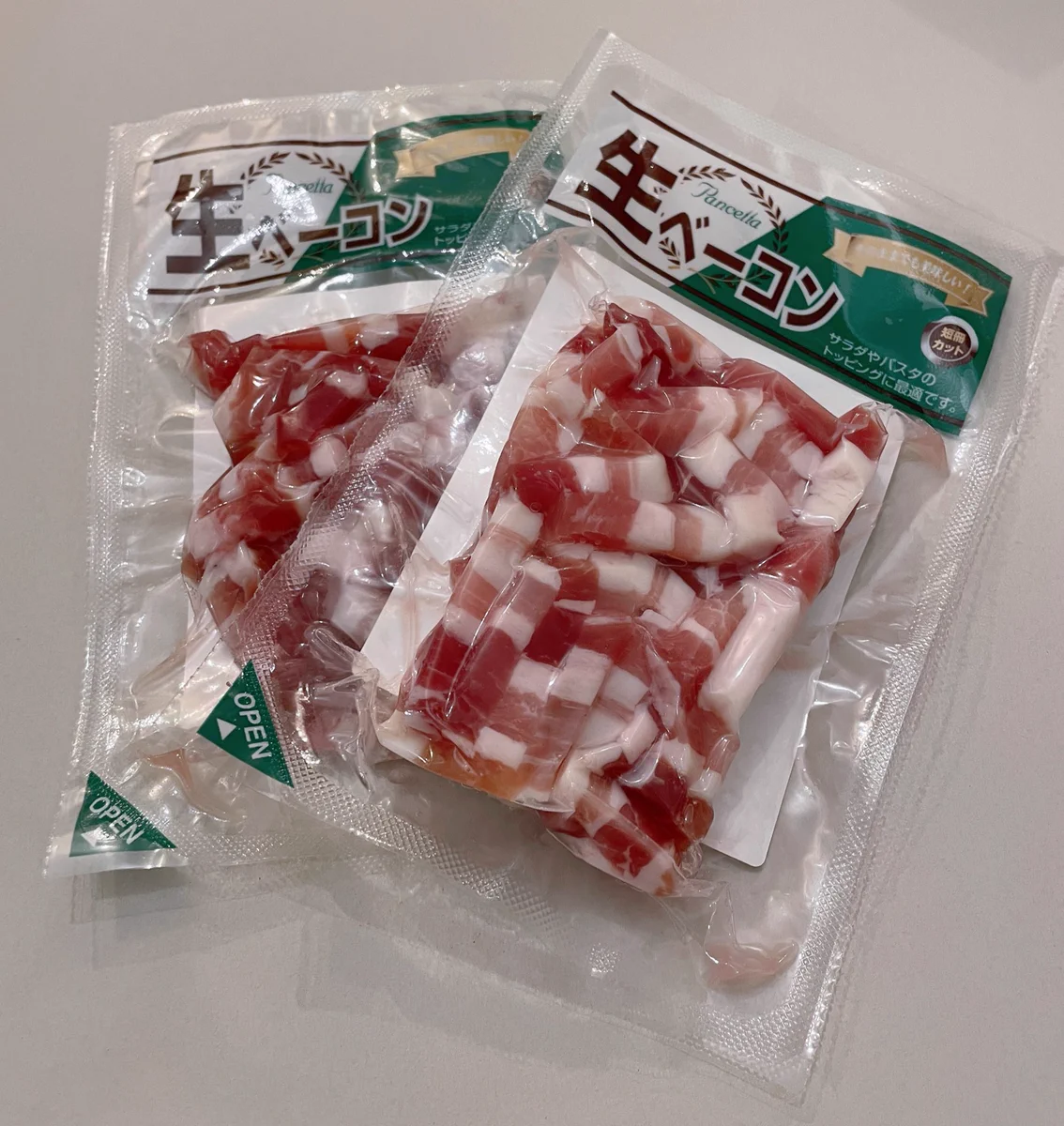 袋を開けるだけで絶品グルメ！？カルディの生ベーコンが美味い！