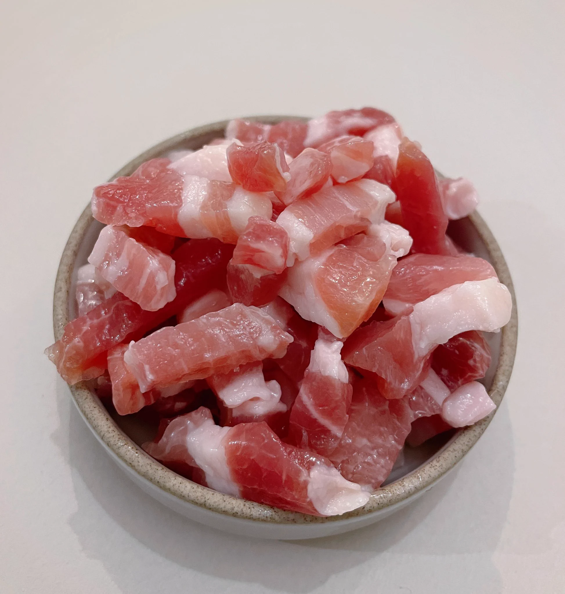 袋を開けるだけで絶品グルメ！？カルディの生ベーコンが美味い！