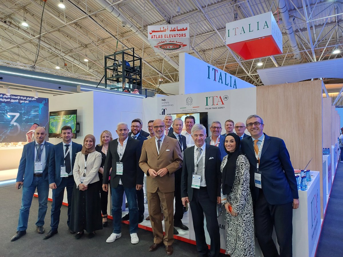 ItalyinKSA's tweet photo. The Italian Pavilion at #SaudiBuild includes more than 25 companies exposing advanced and sustainable materials and technologies for construction solutions. This is how @ItalyinKSA intends to contribute to the future of the building sector in #SaudiArabia 🇸🇦🇮🇹  

@Saudi_Build https://t.co/nk4Nth2vDx