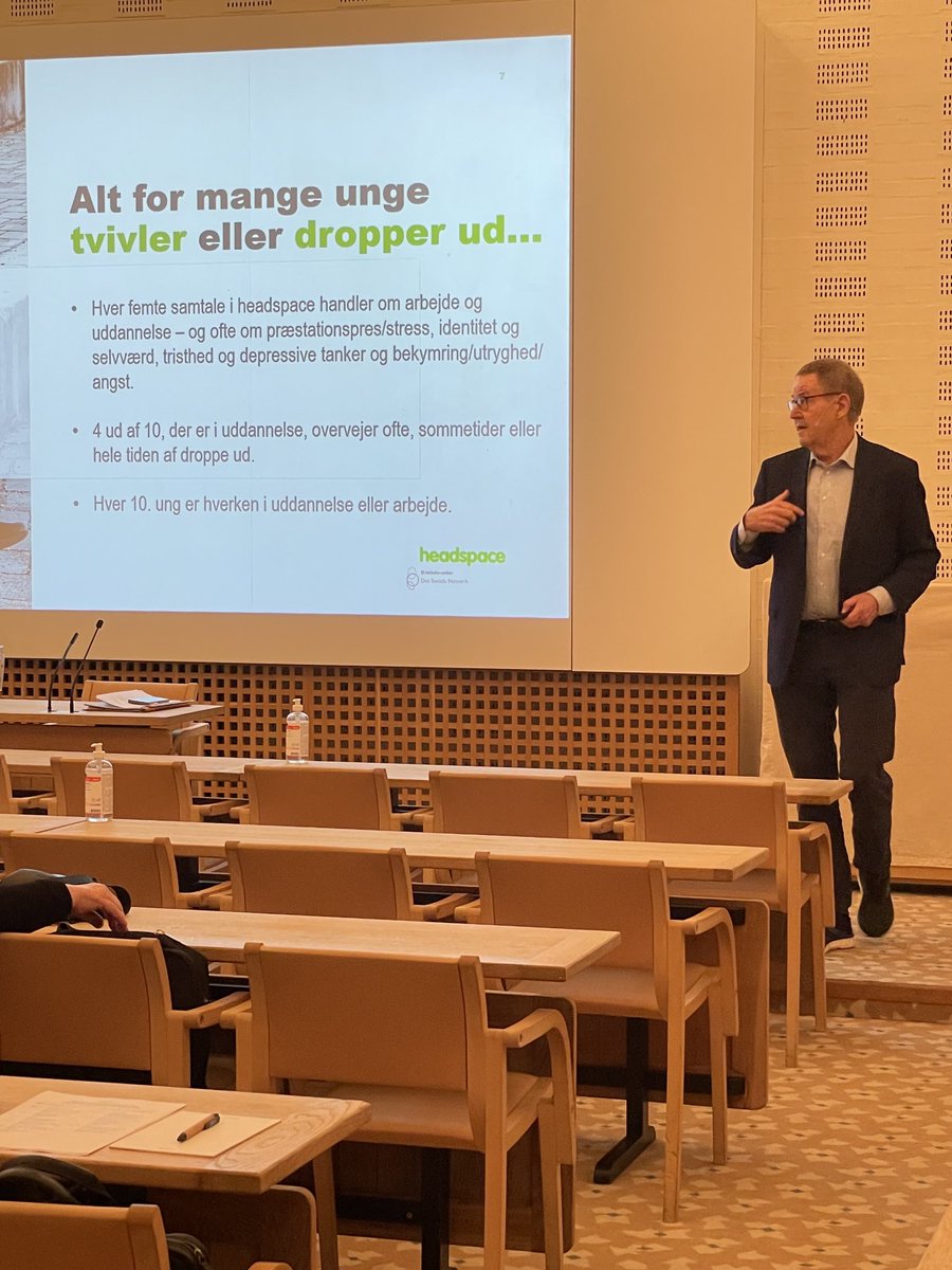 piamaul's tweet photo. Til udd.pol. konf. i ⁦@3F_Fagforening⁩. Fra en dybt engageret fhv. STM til den kommende regering: Tænk stort når det handler om erhvervsuddannelserne #eud #amu. Enig, det haster med investeringer i tidssvarende udstyr og dygtige faglærere på skolerne #uddpol #dkpol https://t.co/XHUzZTGieV