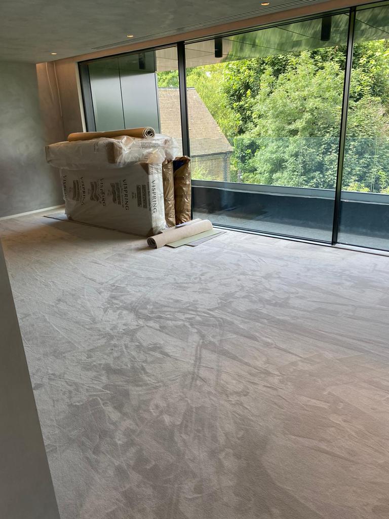 Coraffflooring's tweet photo. So soft to the touch... this is the Cabernet faux silk carpet from @itcnaturalluxuryflooring in Misty colour. It was installed last year at a property in London, so gorgeous we had to share it again!

#interiordesign #designerflooring #coraff #London #HomeImprovement https://t.co/GRLDsQWmJy