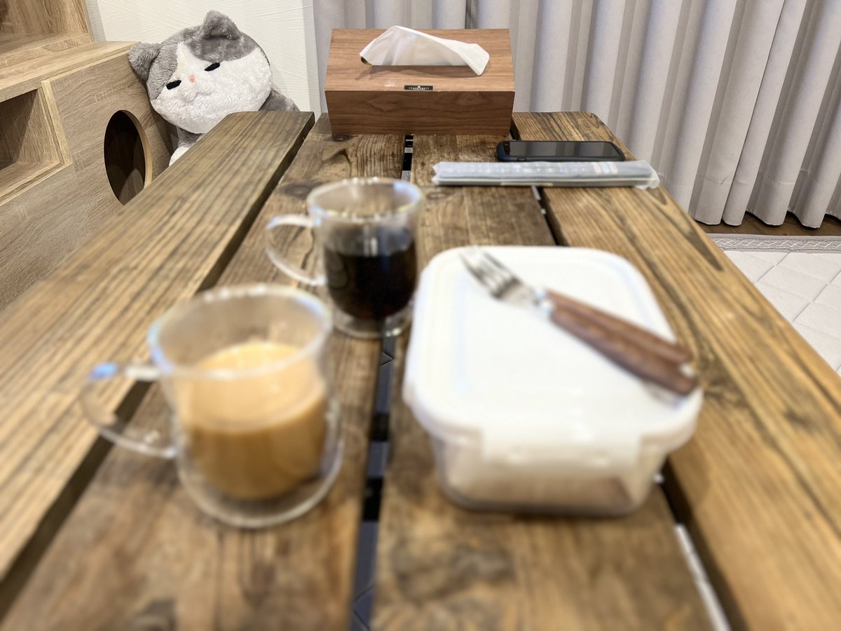 S15PANDEM's tweet image. 珈琲活。
ハロウィンブレンドを細かめに挽いて
沸騰してちょっと冷ましたお湯でおとした
#KATAHAMABASE