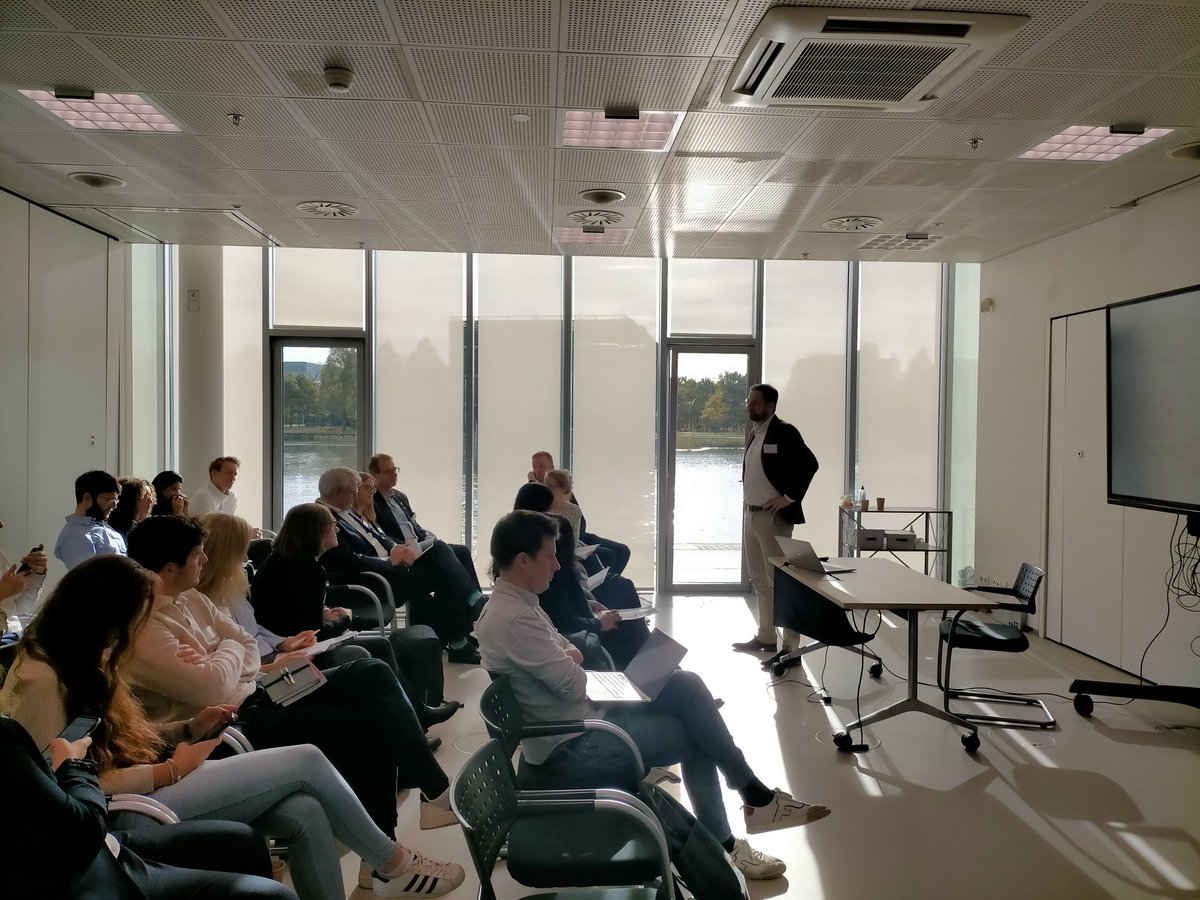 #WOIC2022 off to a good start at beautiful <a href="/hightechcampus/">High Tech Campus</a> #Eindhoven with keynotes, practitioner sessions, paper presentations -- and this is only the beginning. 😀 <a href="/HenryChesbrough/">Henry Chesbrough</a> <a href="/GarwoodCenter/">Garwood Center</a> #OpenInnovation