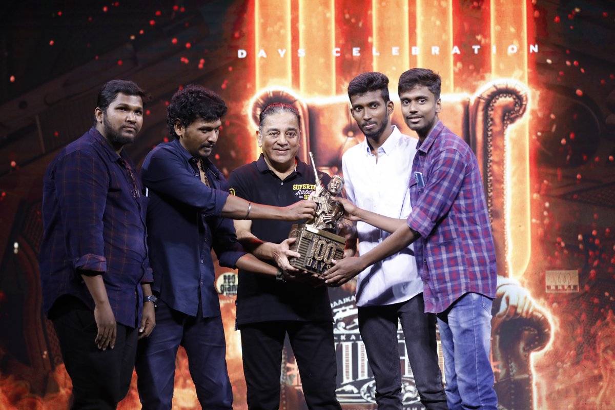 warx_in's tweet photo. It is a great honor for us to receive this special award #100DaysOfVikram We would like to thank all who believed in our team and gave us this wonderful opportunity and this delightful recognition.
@ikamalhaasan @RKFI @Dir_Lokesh @RedGiantMovies_  #Mahendran https://t.co/UlGWBV6b0Q