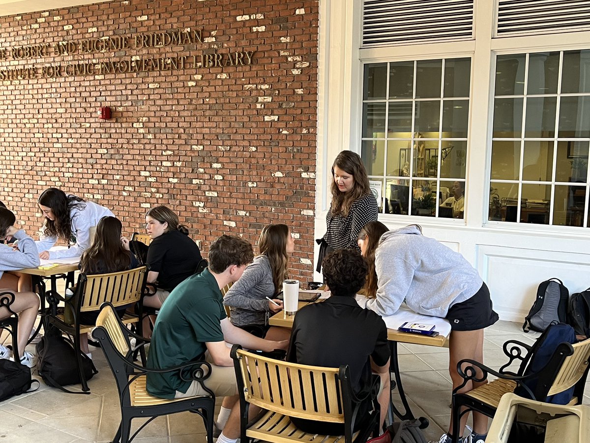 Pine Crest Upper School tweet media