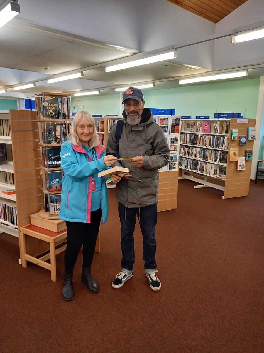 Our volunteers love sprinkling kindness and positivity. They nailed it this morning at <a href="/BransholmeLib/">Bransholme Library</a> delighting visitors with sunshine yellow bookmarks. Author, Jemma Robinson was thrilled to bits to get one! 

<a href="/Hullccnews/">Hull City Council</a>
<a href="/JemmaWrites/">J L Hammond</a>