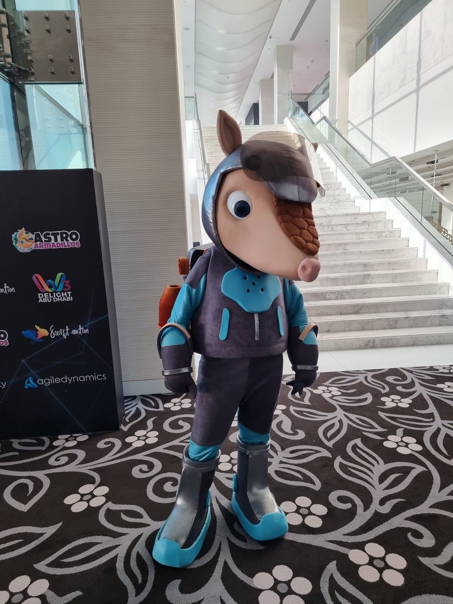 TeshaTeshanovic's tweet image. Astro Armadilo in Abu Dhabi #web3delight
