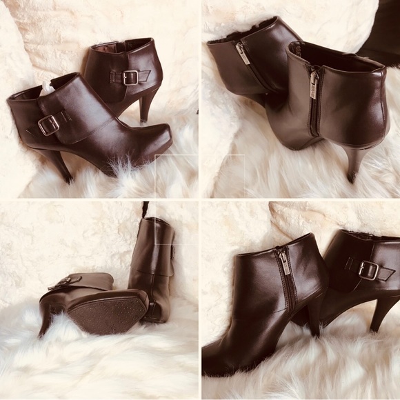 suzcat12's tweet photo. So good I had to share! Check out all the items I'm loving on @Poshmarkapp from @DP60117765 #poshmark #fashion #style #shopmycloset #coach #kennethcolereaction #stelladot: https://t.co/t7bDGZrKtX https://t.co/SkbTo6TdR2