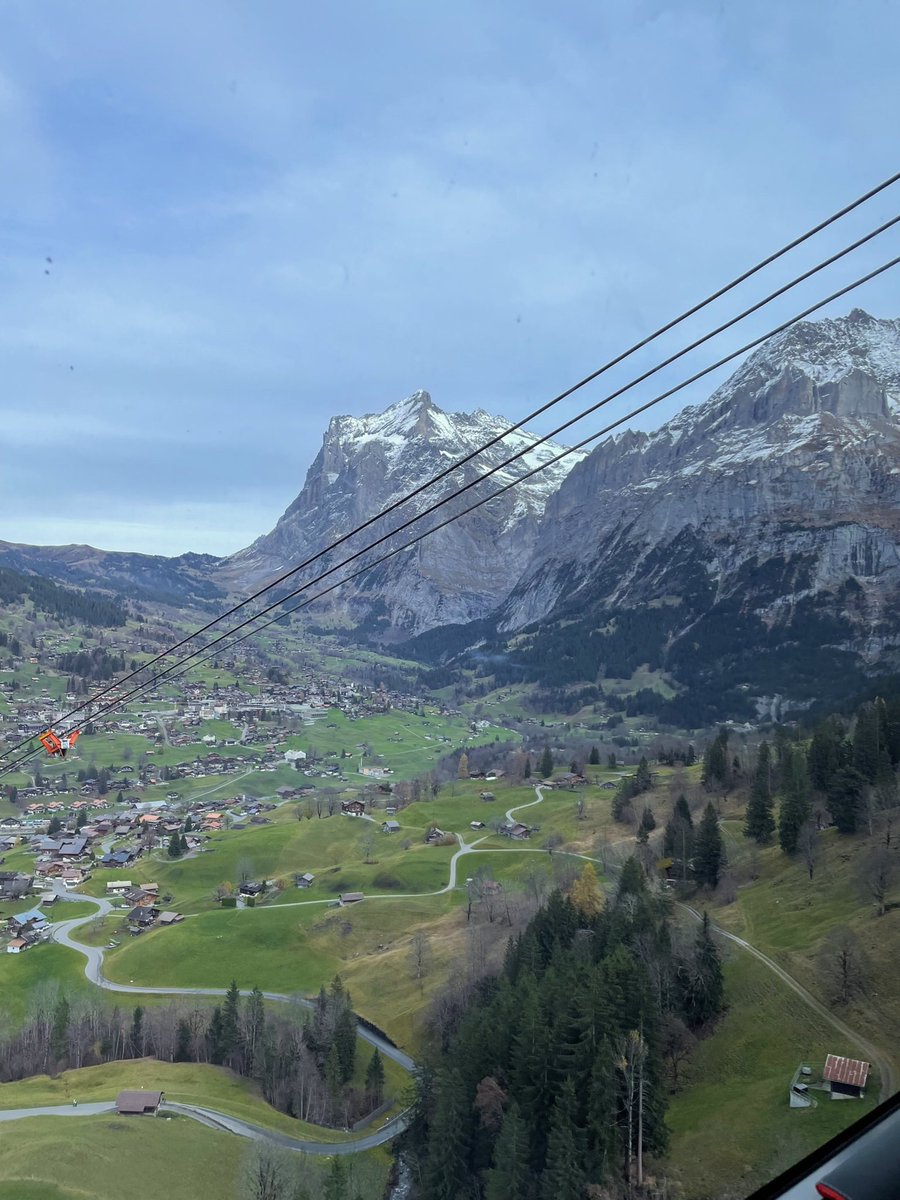 sdesignher's tweet photo. beautiful scenes in Swiss 🇨🇭 https://t.co/ONvsceEr0g