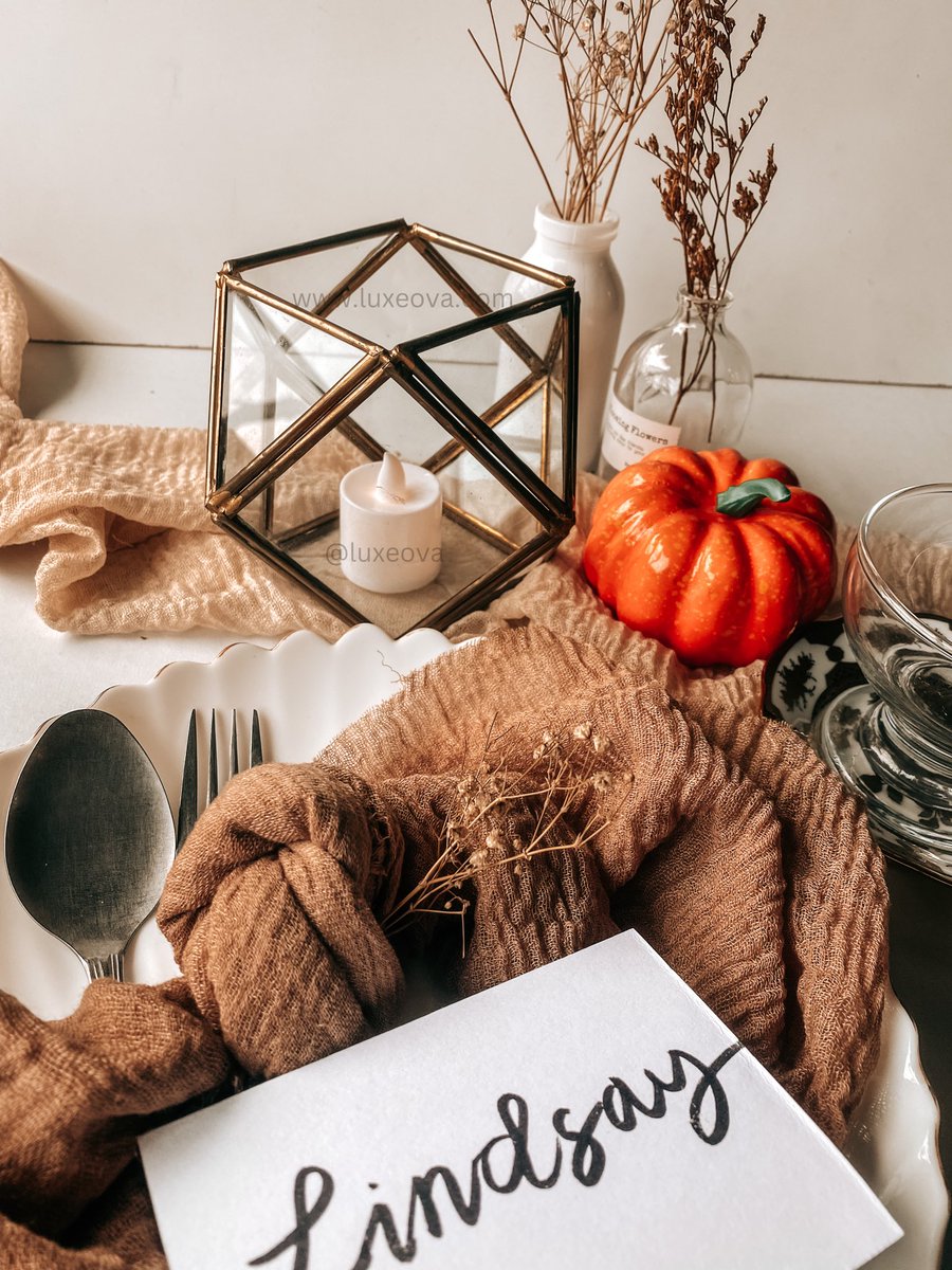 luxeova's tweet photo. Gorgeous tablescapes for autumn wedding or #Thanksgiving dinner. Shop glass candle holder at https://t.co/OysrEem9rM or pop me a message! #tabledecor #turkeyday #AutumnVibes #weddingtable #luxurywedding https://t.co/nxjxn4FPrk