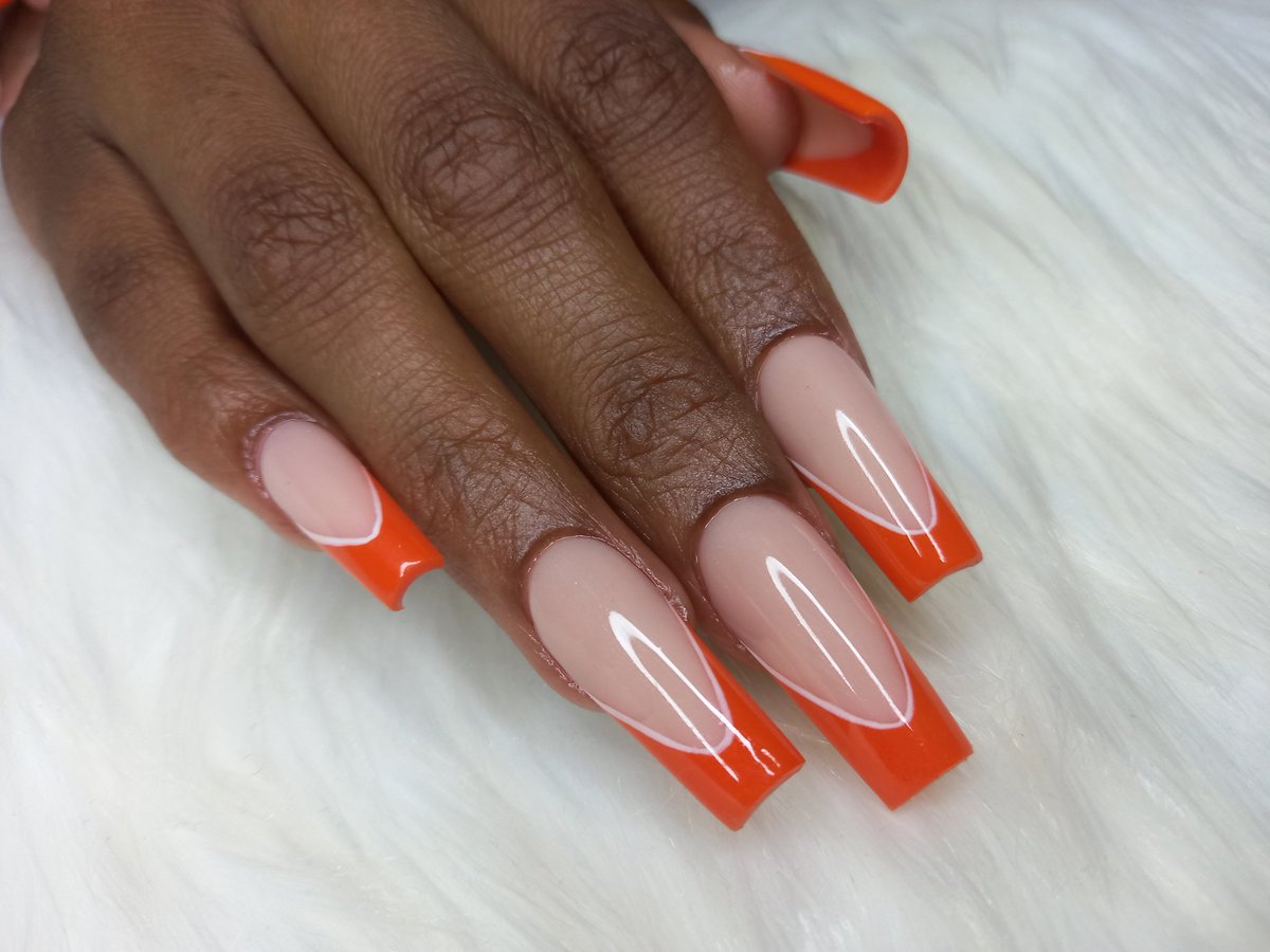 motlhabanen_'s tweet photo. Hello ❤ 
Please kindly rt my small business. 
I am a nail tech @Neo_Nails. Prices start from 170. Based in Green Villag, Soweto.

#GirlTalkZA #GirlsTalkZA #Longwe #Tumelo #KellyKhumalo #bomba #Mosebjadi #pabicooper #Dischem #nsfas #SenzoMeyiwatrial #nailsSoweto #Msaki #mihlali https://t.co/GtmmoaWwap