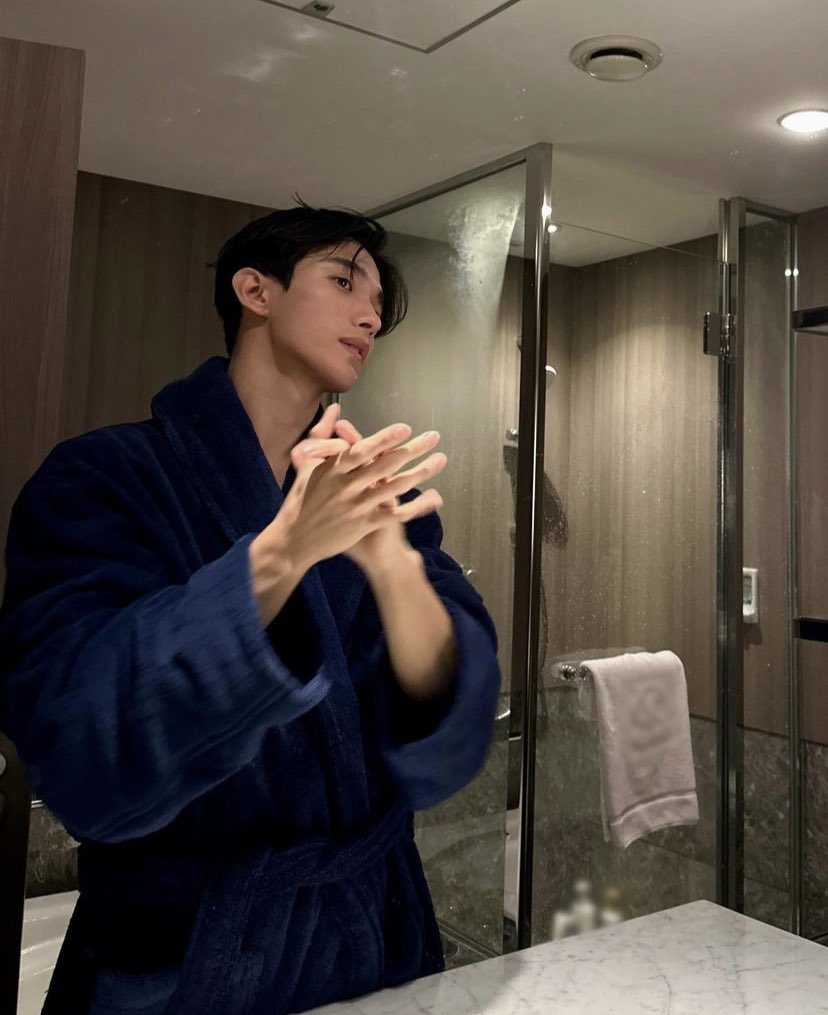 chrrysai1221's tweet photo. Blue Robe : s30km1ñ x OC one-shot

🔞MINORS DNI
🔞ASK PROOF FOR PABULONG
🔞DO NOT ENGAGE IF UNCOMFY
🔞 CENSOR NAMES WHEN QRT AND CC PLSSS
cw// smut, oral sex, over stimulation, cursing, rough sex

PW: 2 words, 9letters, Tagalog https://t.co/W7usO0ibK3 https://t.co/a53JSv9MxR