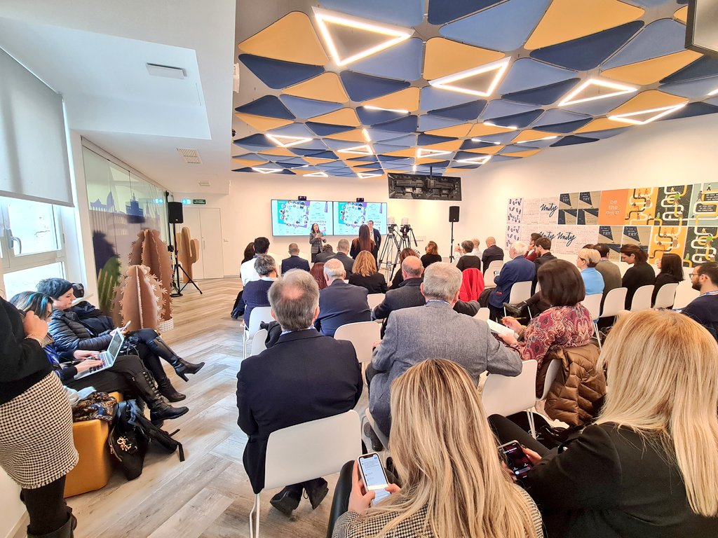 Full house all'assemblea nazionale di PA Social oggi a Roma! 
Si parla di Metaverso e esperienze virtuali con <a href="/Meta/">Meta</a> ossevando esperienze innovative sperimentate da pubbliche amministrazioni #metaverseproject
