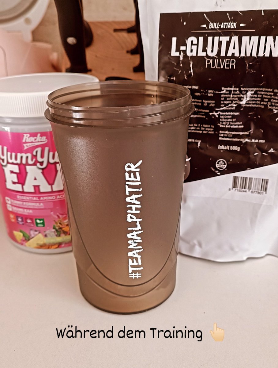 AkikoYuOfficial's tweet photo. Nummer 2 💪🏻
#eaa #rockanutrition #bullattack #glutamin #teamalphatier #getränk #aufbau #training #aufgehts https://t.co/qDo5ocDdqW