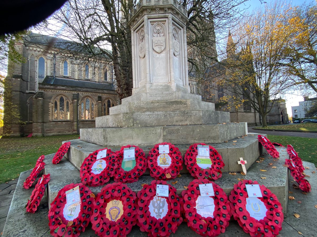 MercianRegiment's tweet photo. Over the weekend soldiers and officers from The Mercian Regiment attended Remembrance services across the UK.

#lestweforget2022 https://t.co/US5sYouOtD