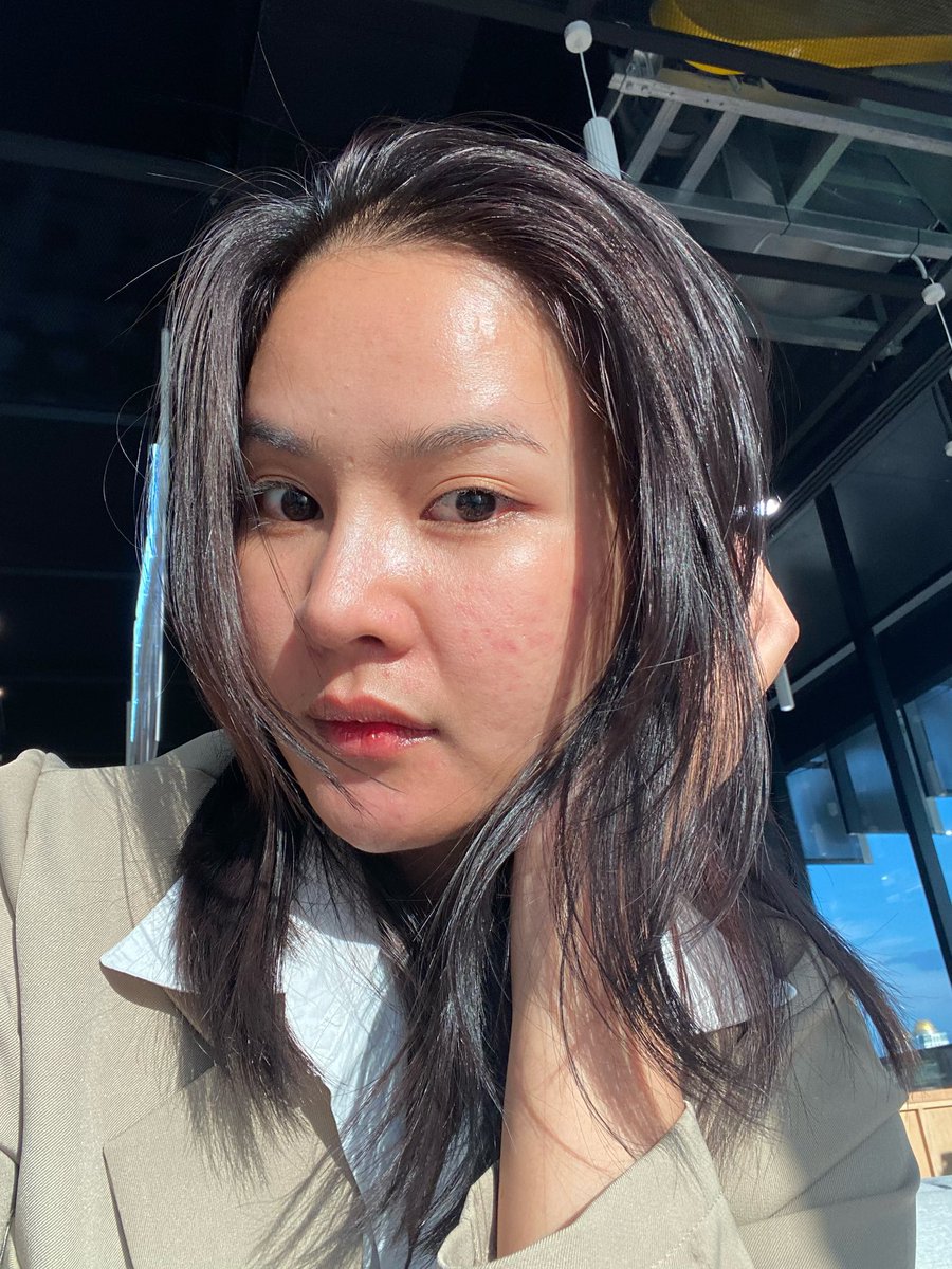 Whyysoq's tweet photo. เมื่อก่อนแต่งหน้า กับตอนนี้ที่แต่งหน้า
ซ้ายดูแต่งหน้าไม่ค่อยติด https://t.co/3KFQUwwUsF