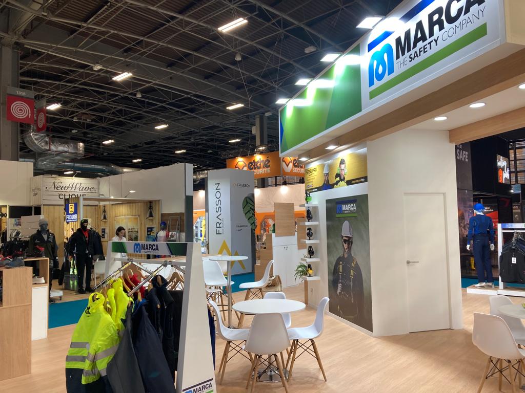 Marca_PL's tweet photo. Hoy comienza la Feria Expo Protection en París.
 
📣Visítenos y conozca todas las novedades en #Calzado, #VestuarioLaboral y #Epis.

📍Stand P37 en el Centro de Exposiciones de Porte de Versailles, París 1, Plaza de la Porte de Versailles, 75015 París.
#MarcaPL #Expoprotection https://t.co/4aAbfzmU7R